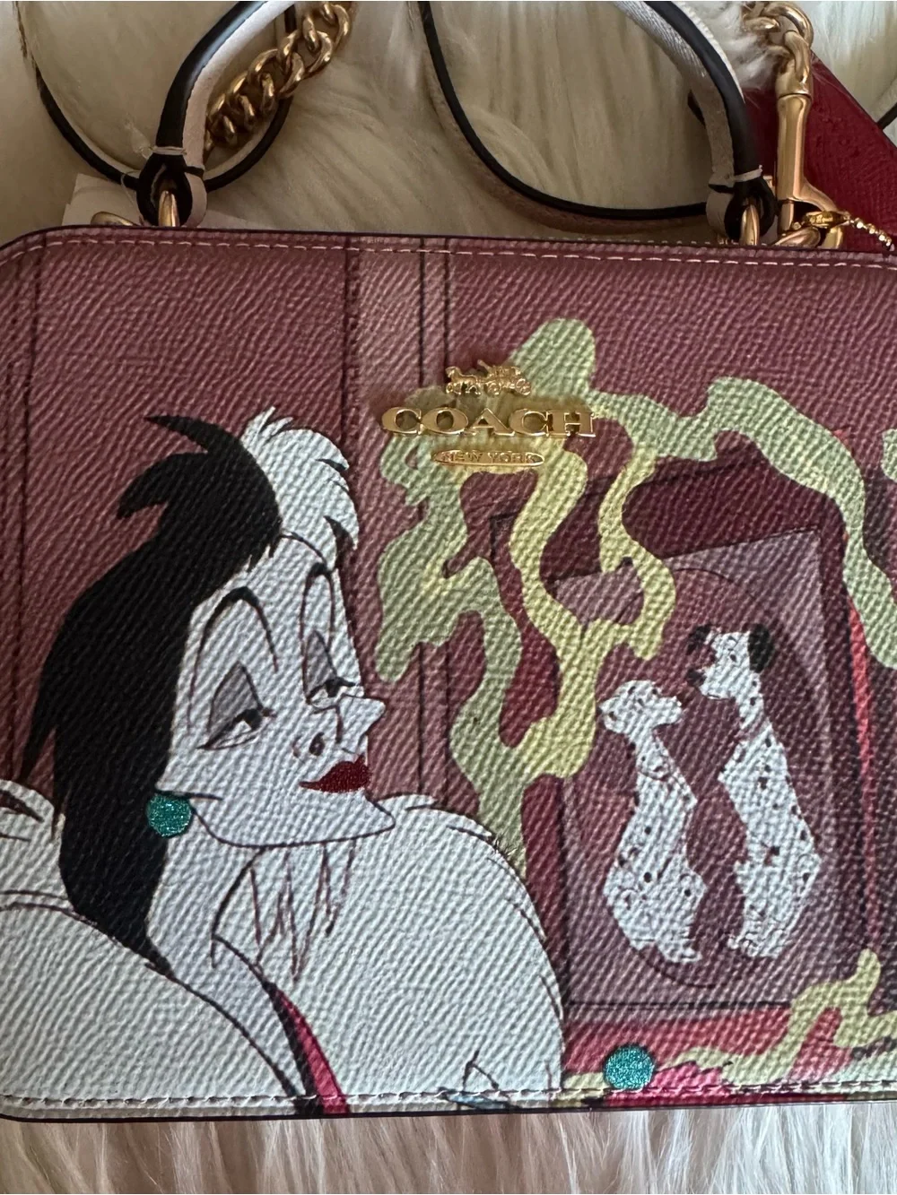 2022 Coach Disney x CoachBox Crossbody Cruella Motif leather Red Apple Multi Bag